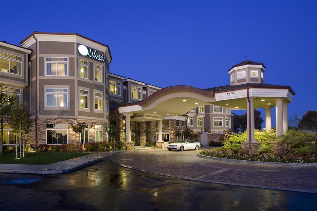 West Inn & Suites Carlsbad Buitenkant foto