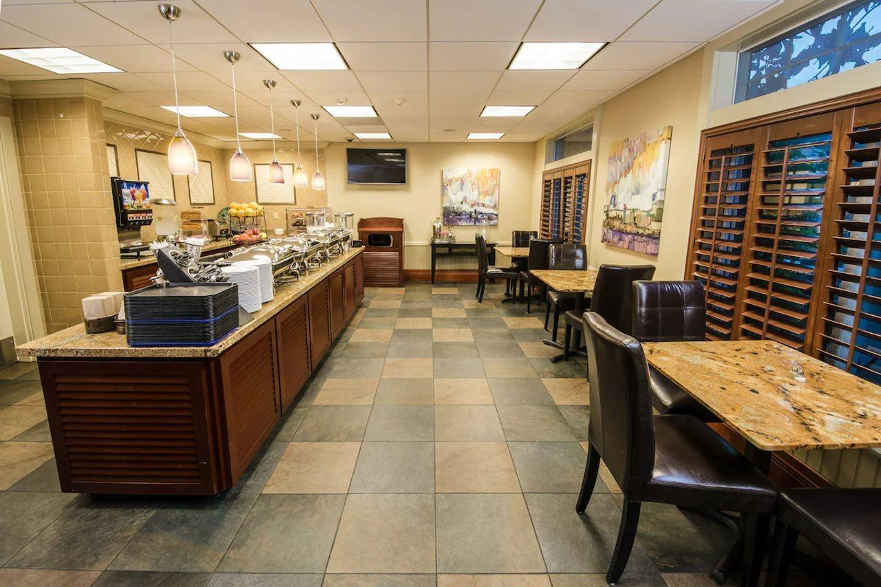 West Inn & Suites Carlsbad Buitenkant foto