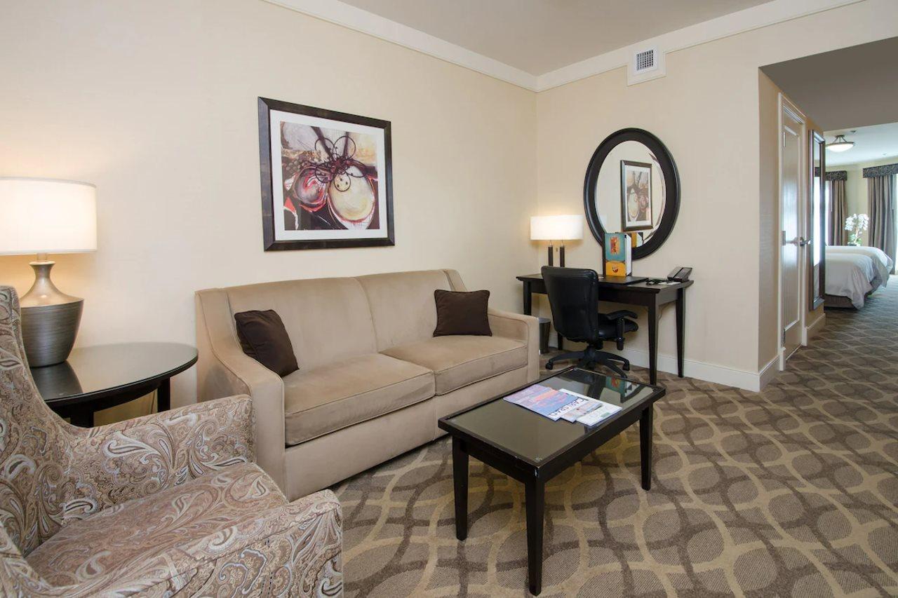 West Inn & Suites Carlsbad Buitenkant foto