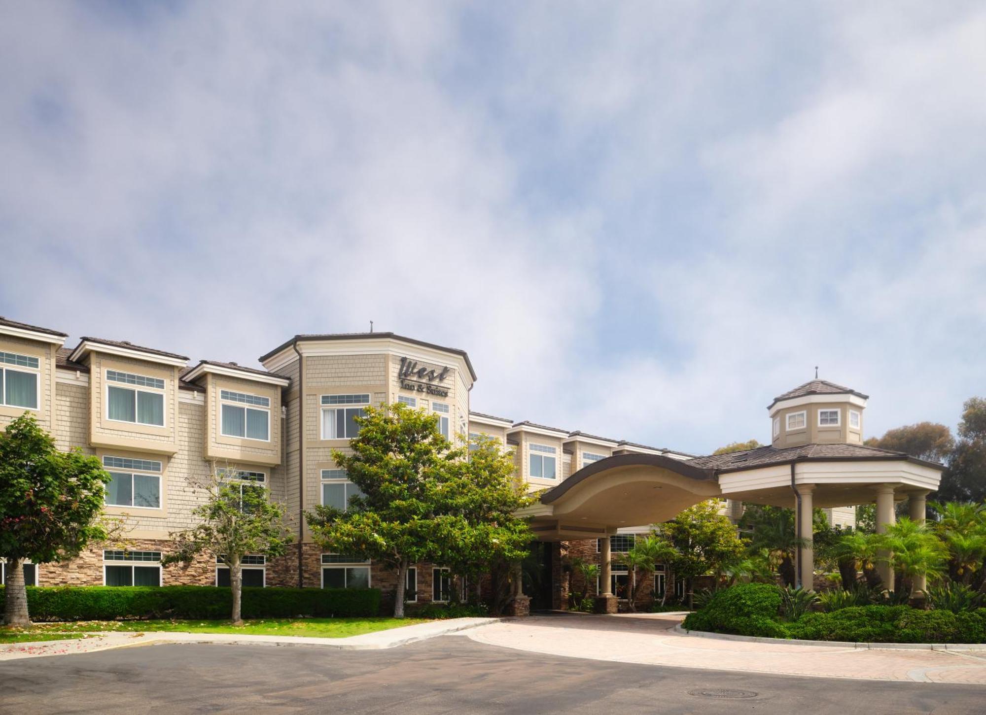 West Inn & Suites Carlsbad Buitenkant foto